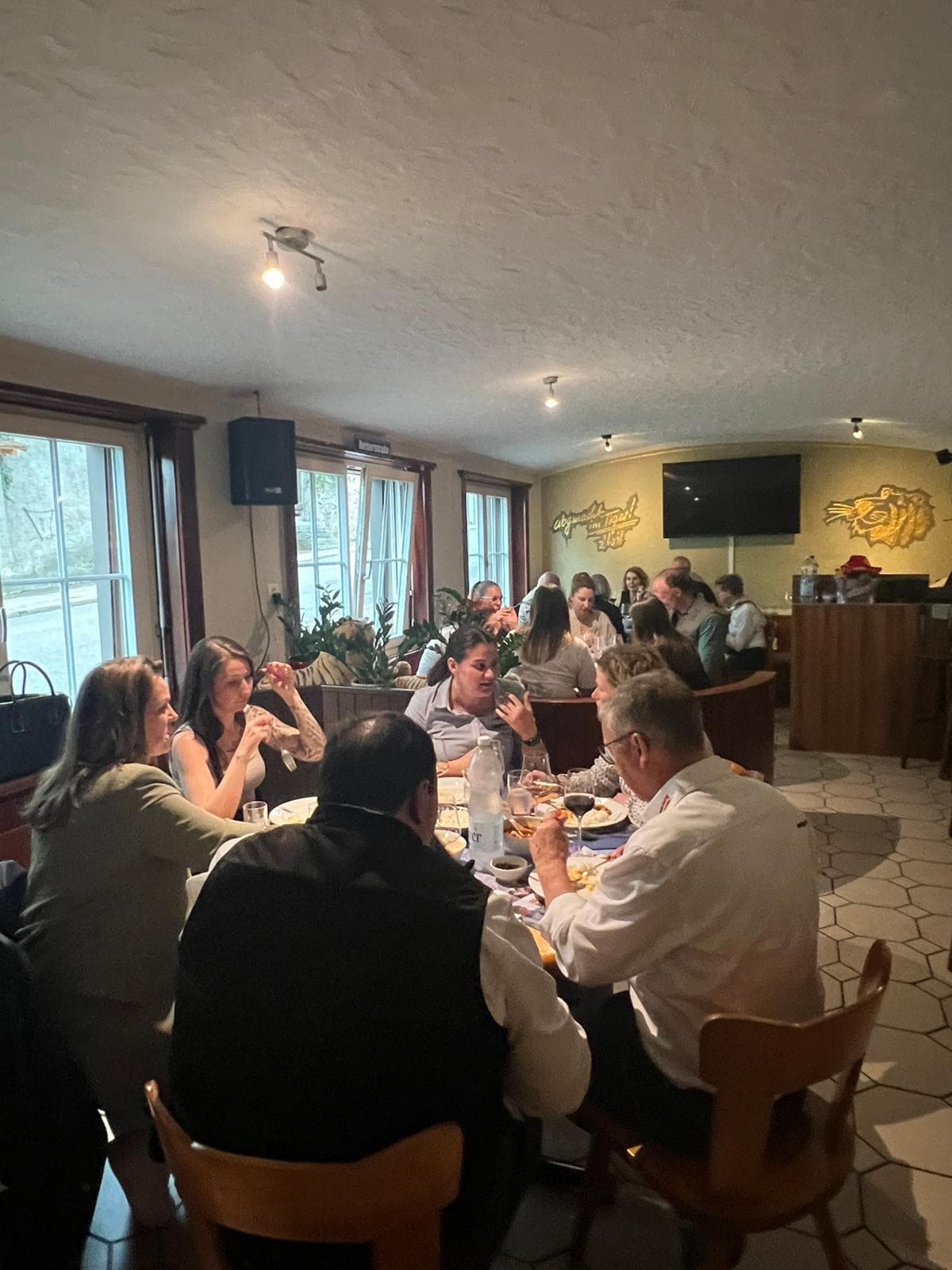 Blick in die Gaststube vom Restaurant Tiger